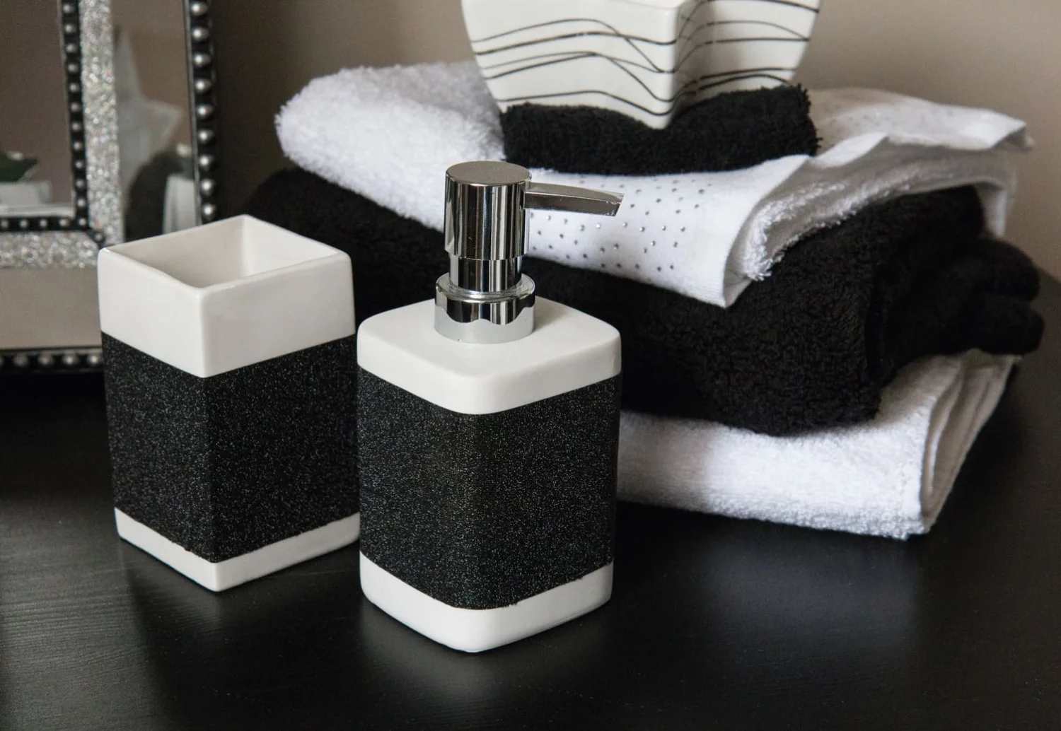 Dekorfolie 341-8012  Glitter svart 67,5cm x 2m